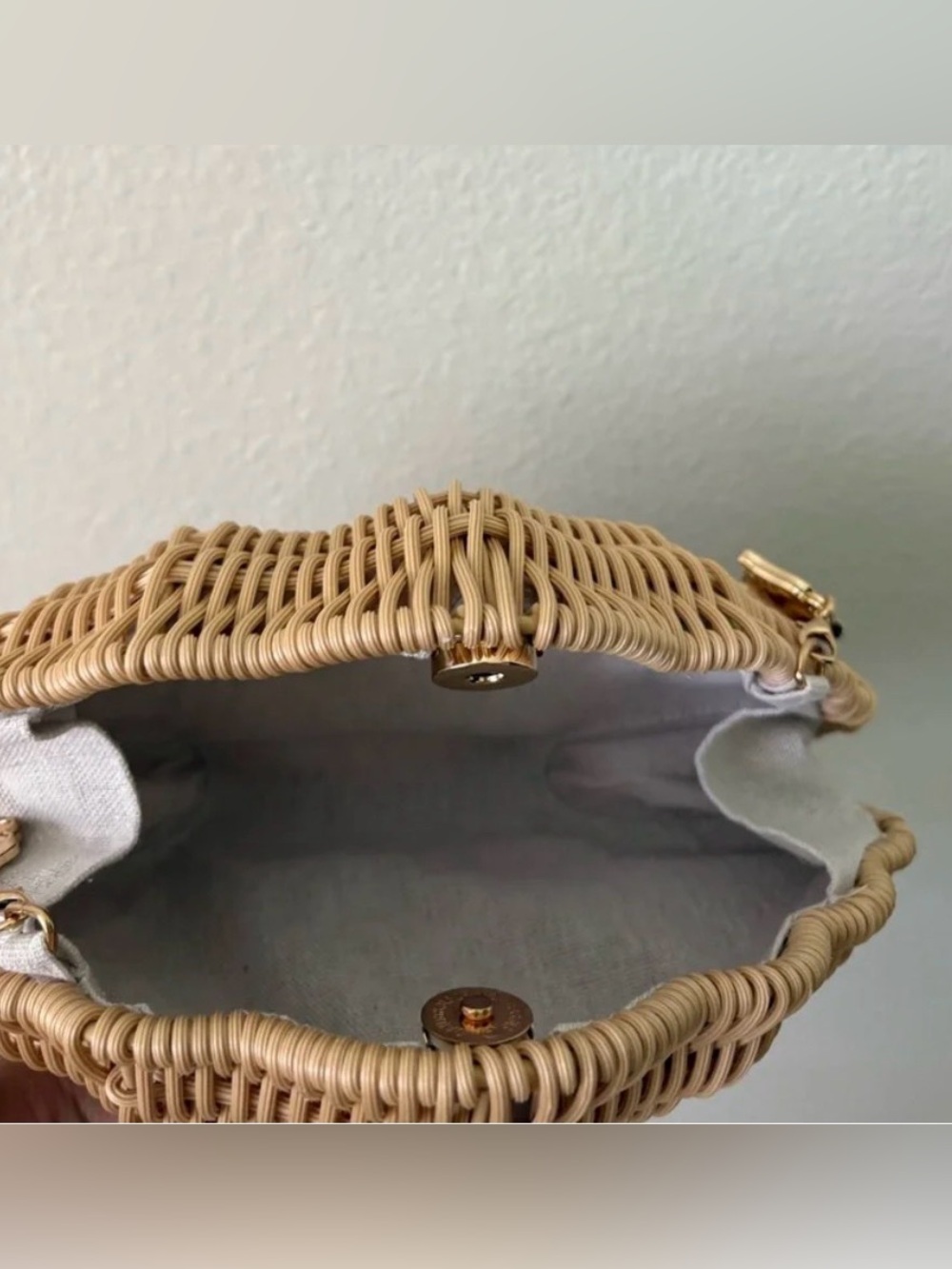 Tommy Bahama Natural Woven Shell Bag Gold Chain Handle Rattan Beach Purse NEW - Picture 7 of 15